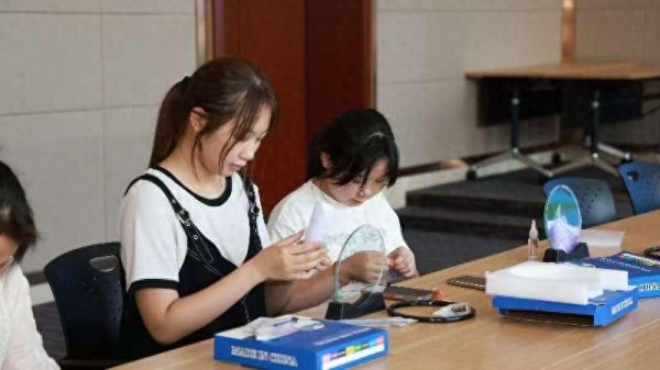 配资家论坛 方寸之间“叠”古今！流沙艺术引文博爱好者共探文明幽径